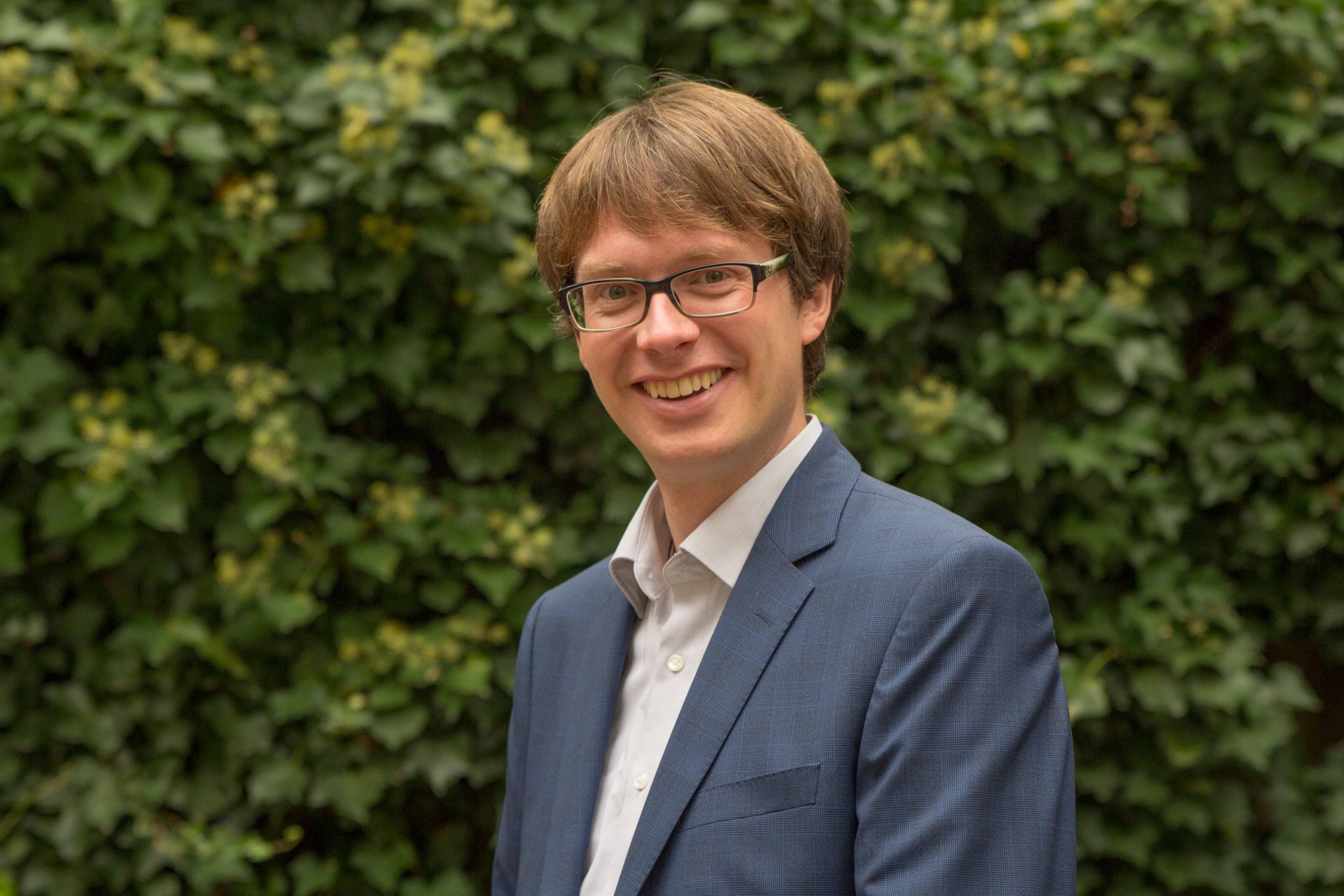 Porträt zeigt Bild des stellvertretenden Pressesprechers des Arbeitsgerichts Stuttgart Herr weiterer aufsichtführender Richter am Arbeitsgericht Dr. Matthias Rögele Porträt zeigt Bild des stellvertretenden Pressesprechers des Arbeitsgerichts Stuttgart Herr weiterer aufsichtführender Richter am Arbeitsgericht Dr. Matthias Rögele